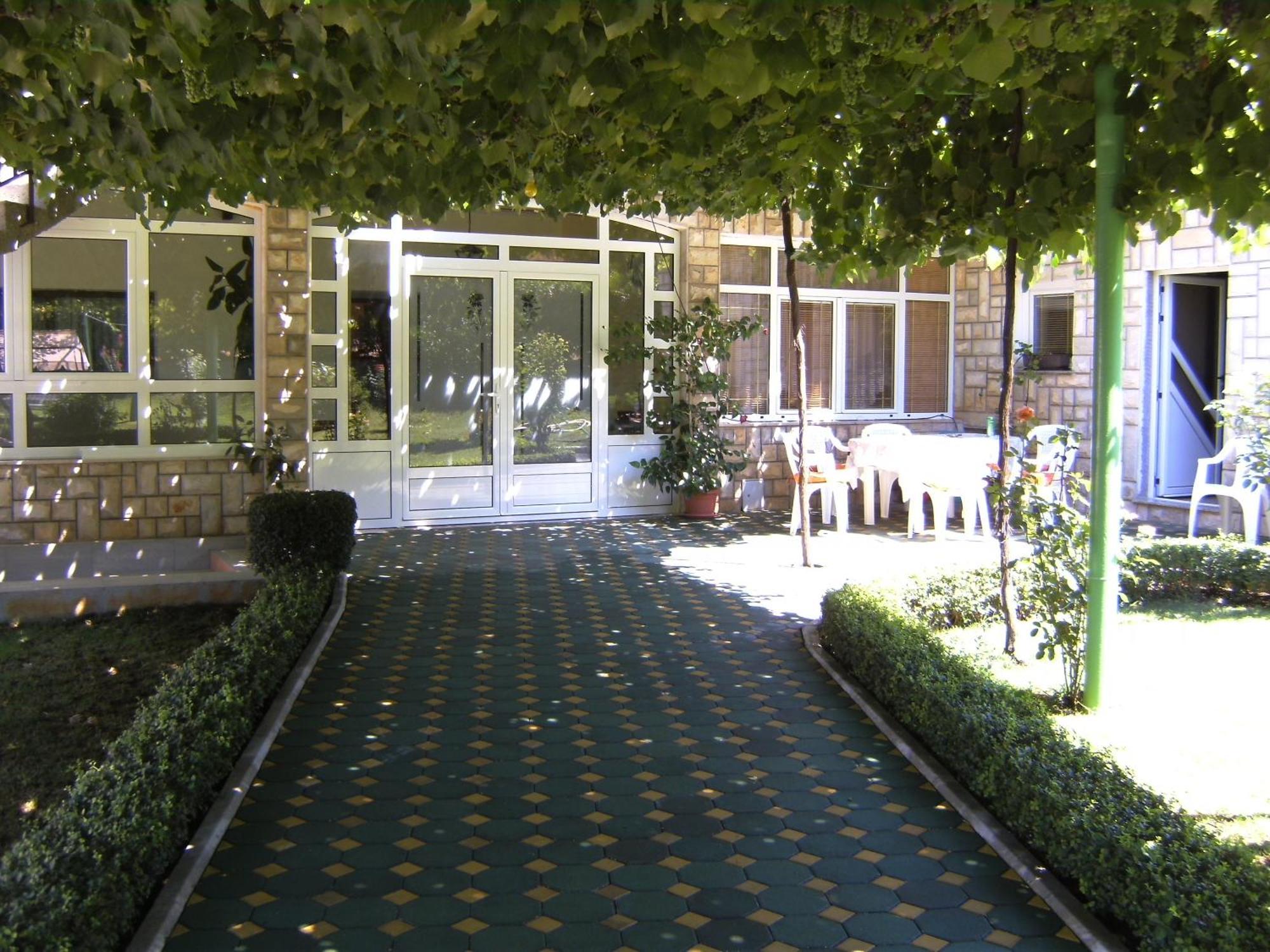 Pansion Pero Elez Medjugorje Hotel Bagian luar foto