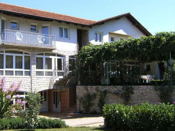Pansion Pero Elez Medjugorje Hotel Bagian luar foto